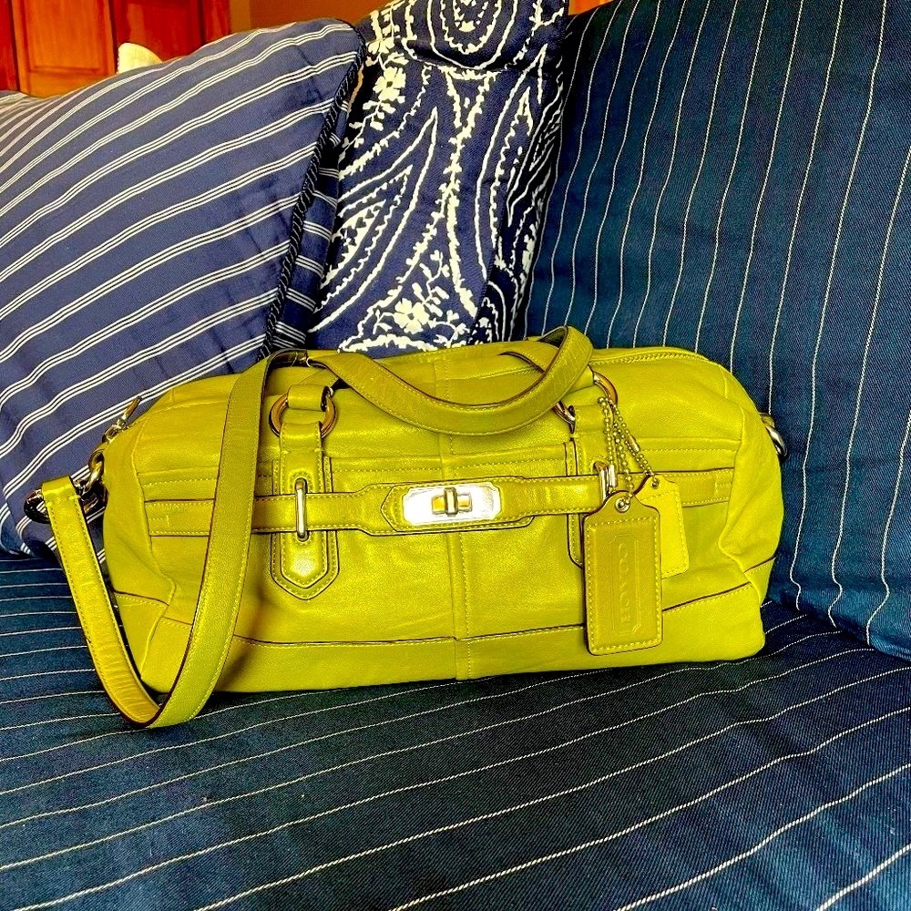Coach - Green Leather Chelsea Reese Convertible Bag